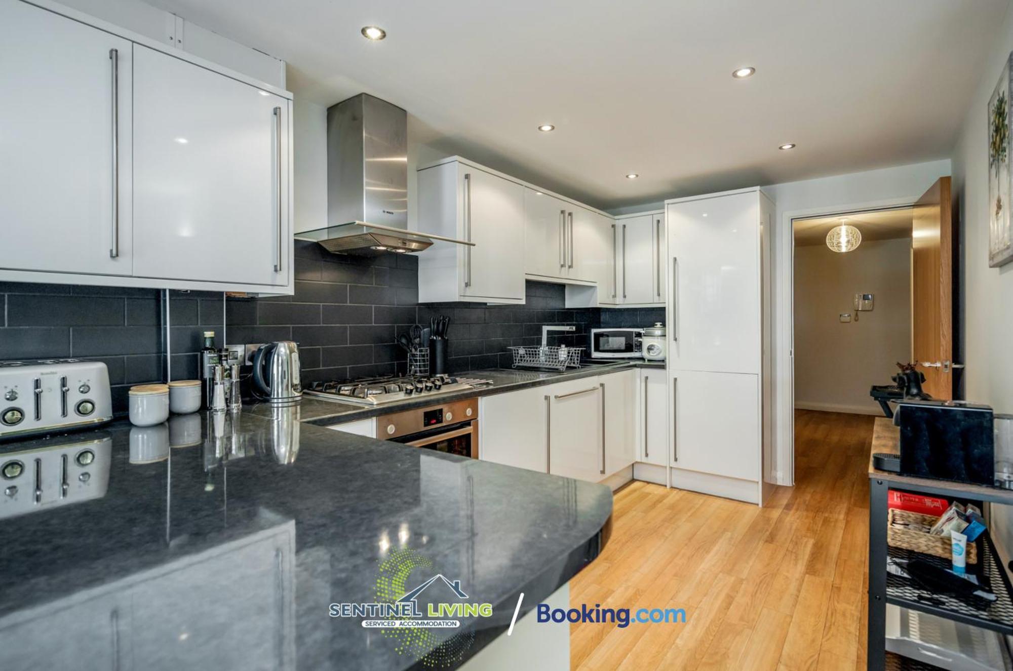 Ferienwohnung Windsor Flat 2 Bed By Sentinel Living With Free Wifi And Parking Exterior foto