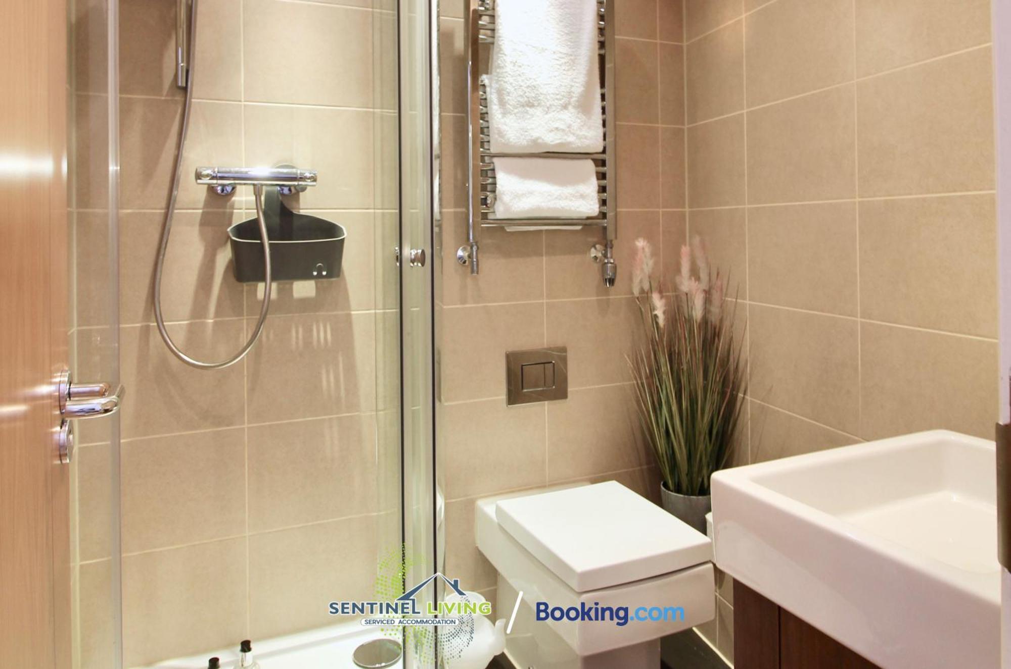 Ferienwohnung Windsor Flat 2 Bed By Sentinel Living With Free Wifi And Parking Exterior foto