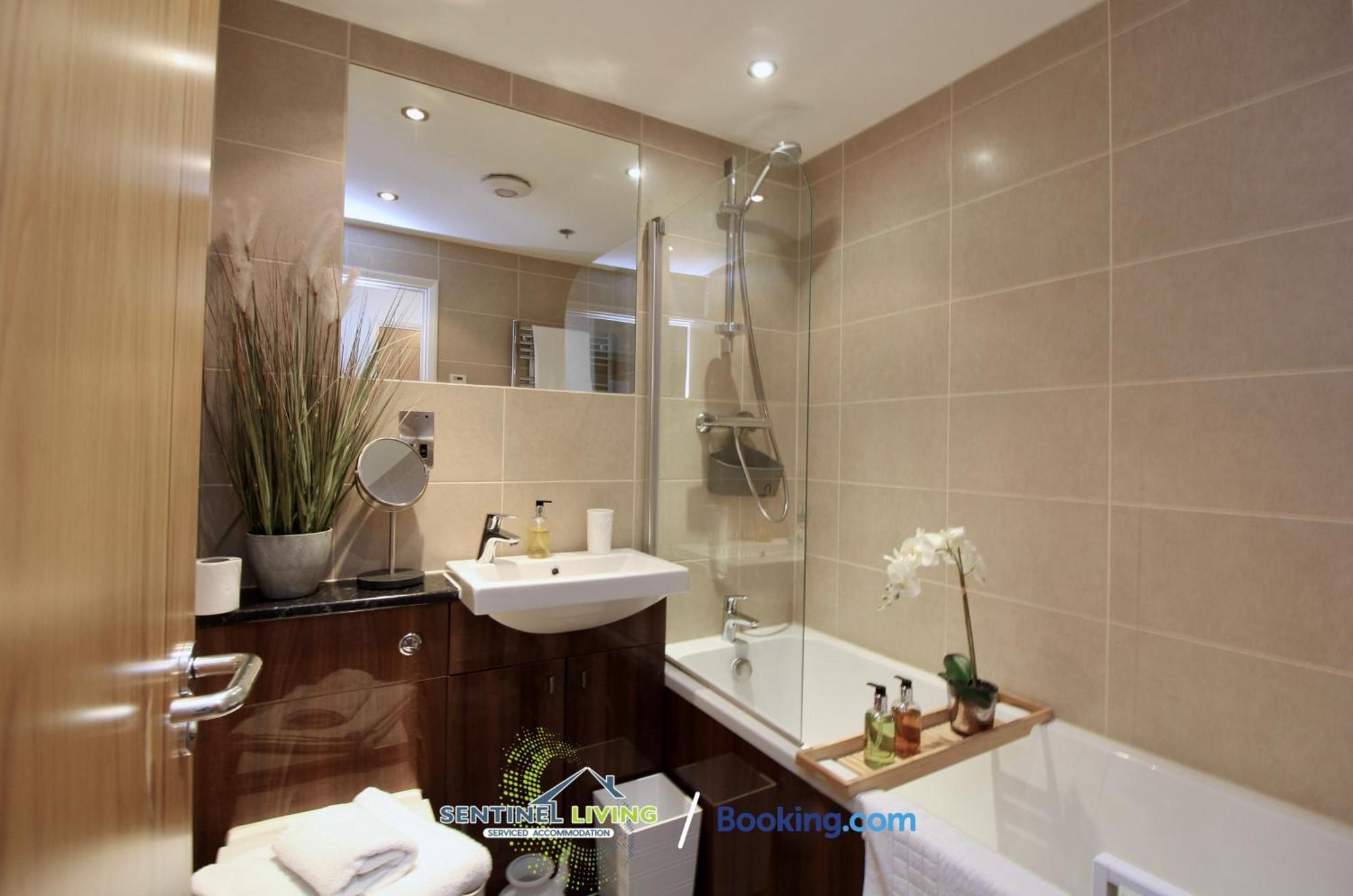 Ferienwohnung Windsor Flat 2 Bed By Sentinel Living With Free Wifi And Parking Exterior foto