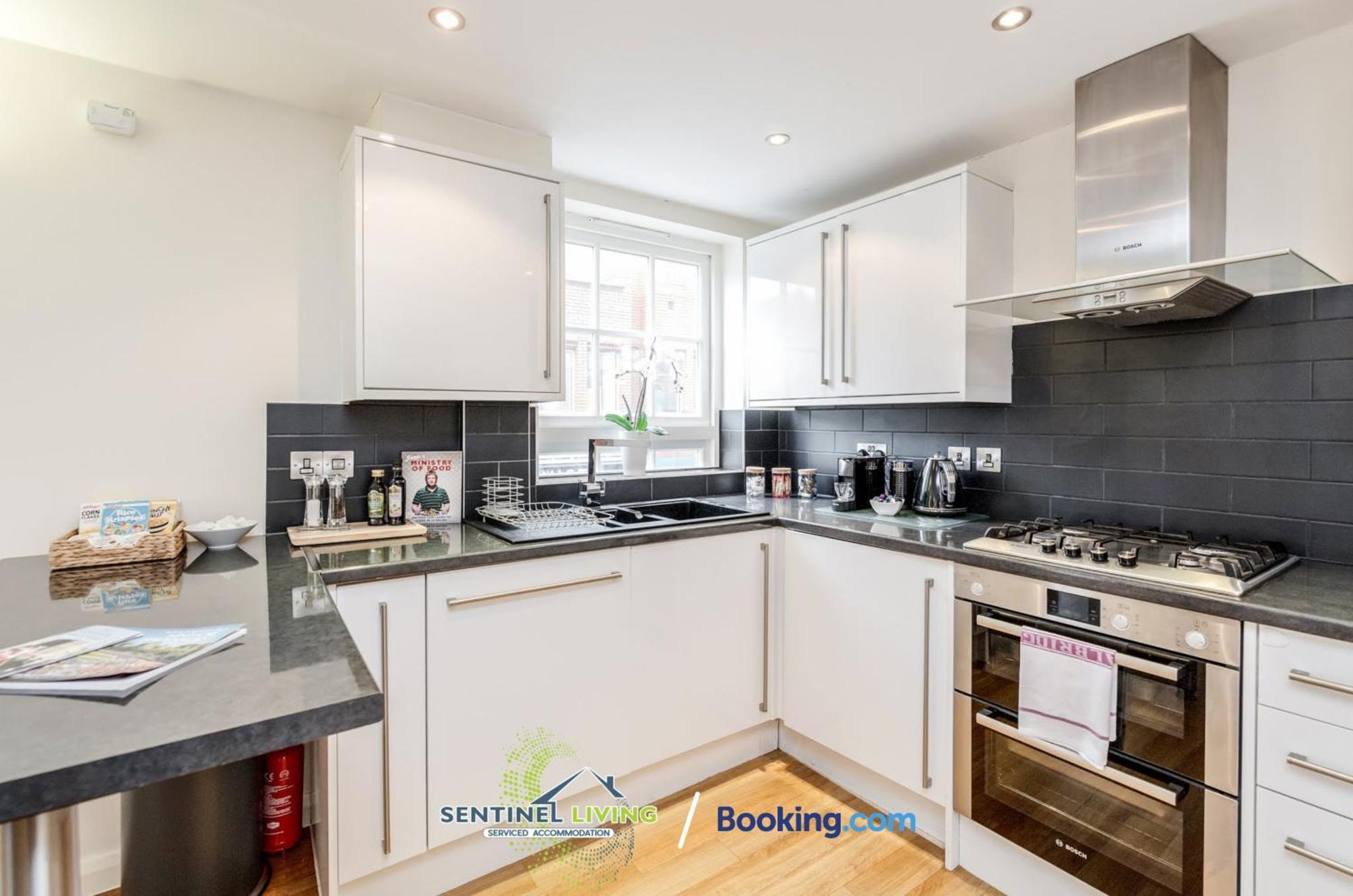 Ferienwohnung Windsor Flat 2 Bed By Sentinel Living With Free Wifi And Parking Exterior foto