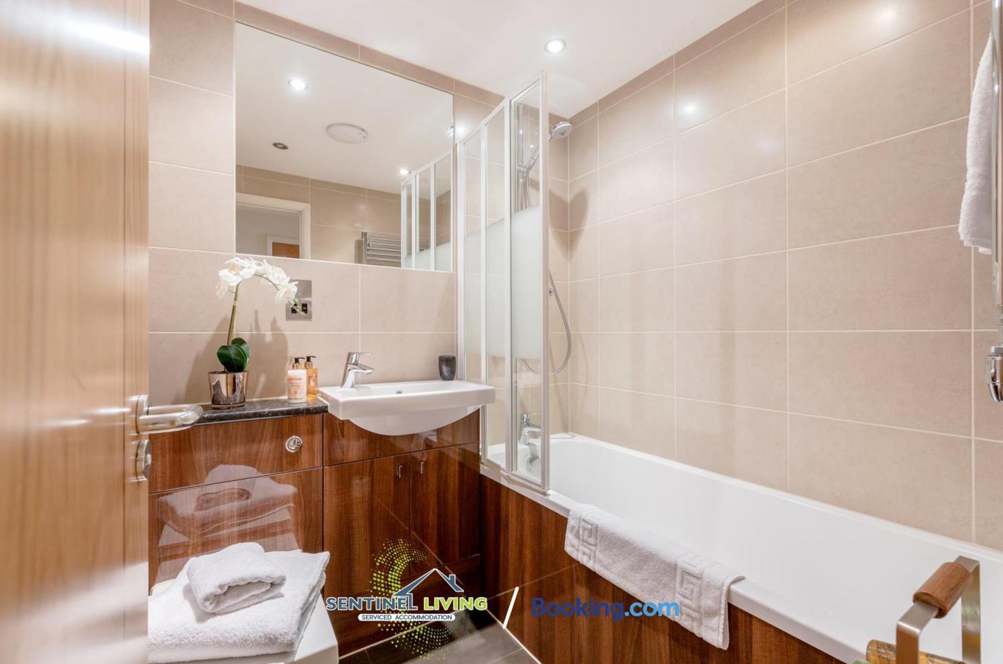 Ferienwohnung Windsor Flat 2 Bed By Sentinel Living With Free Wifi And Parking Exterior foto