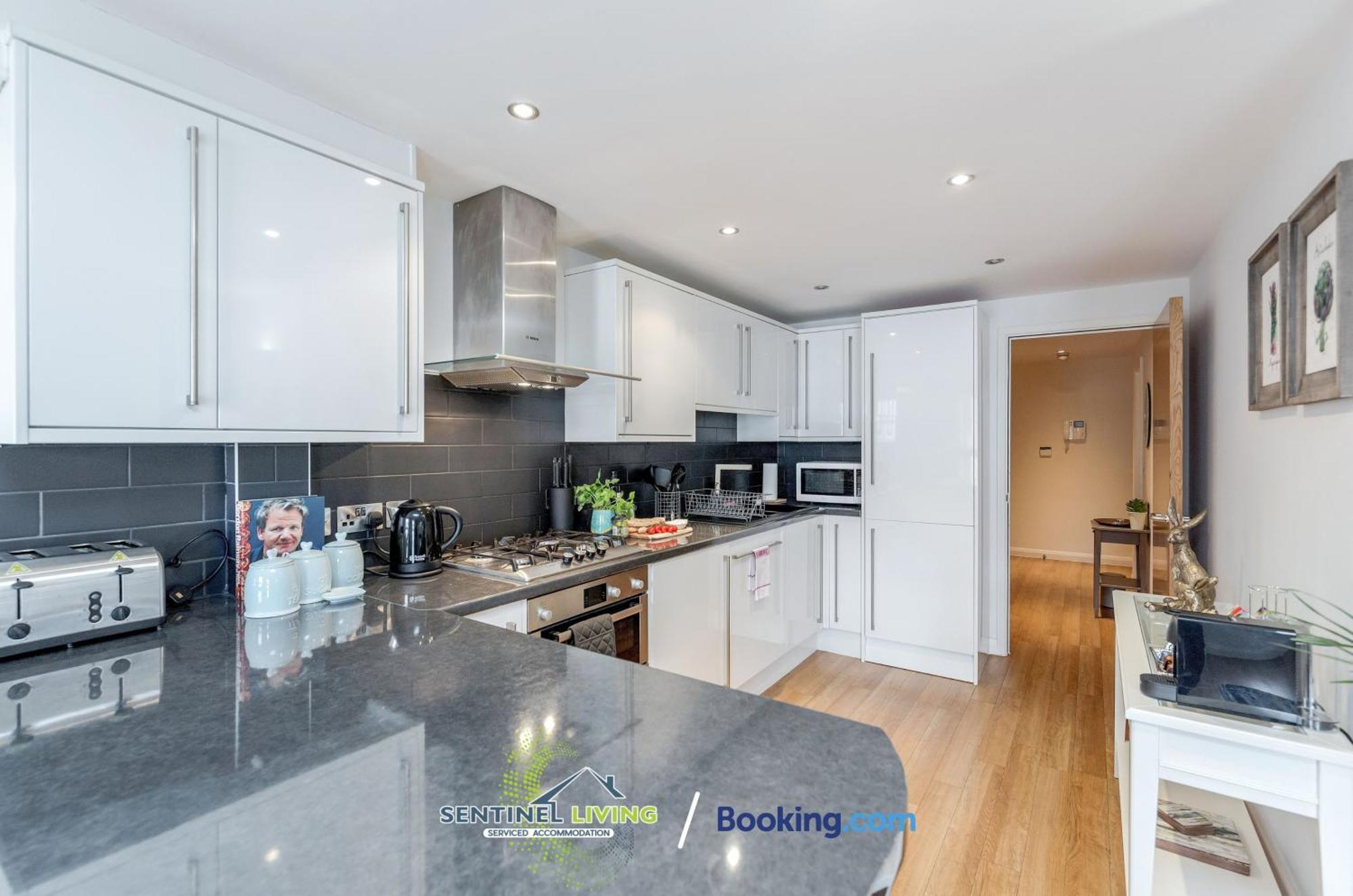 Ferienwohnung Windsor Flat 2 Bed By Sentinel Living With Free Wifi And Parking Exterior foto